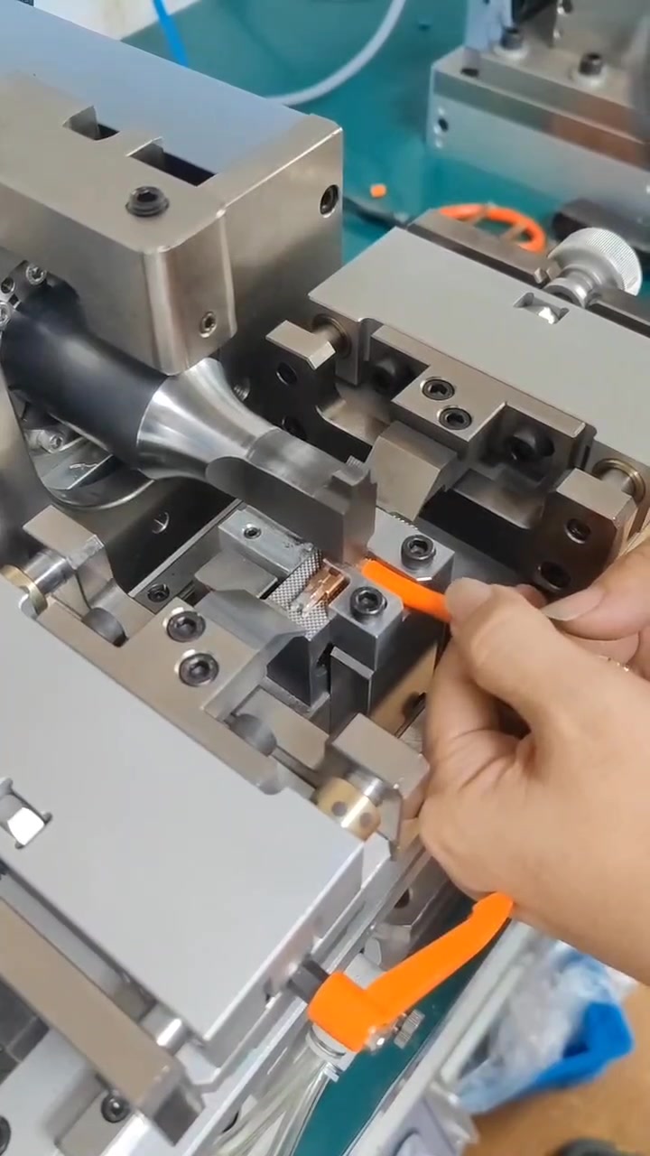 汽车线束接头点焊