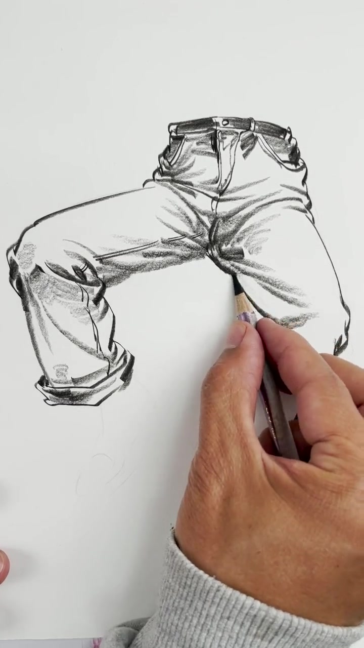 坐姿局部训练美术生速写