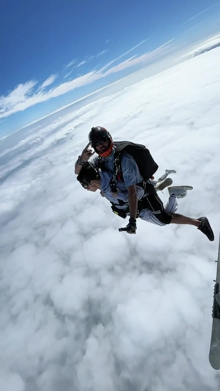 勇敢是会上瘾的.极限运动 塔赫跳伞 三亚 跳伞-度小视