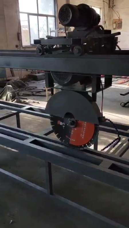 自动免拆一体板切割锯复合保温切割机调试完成-度小视