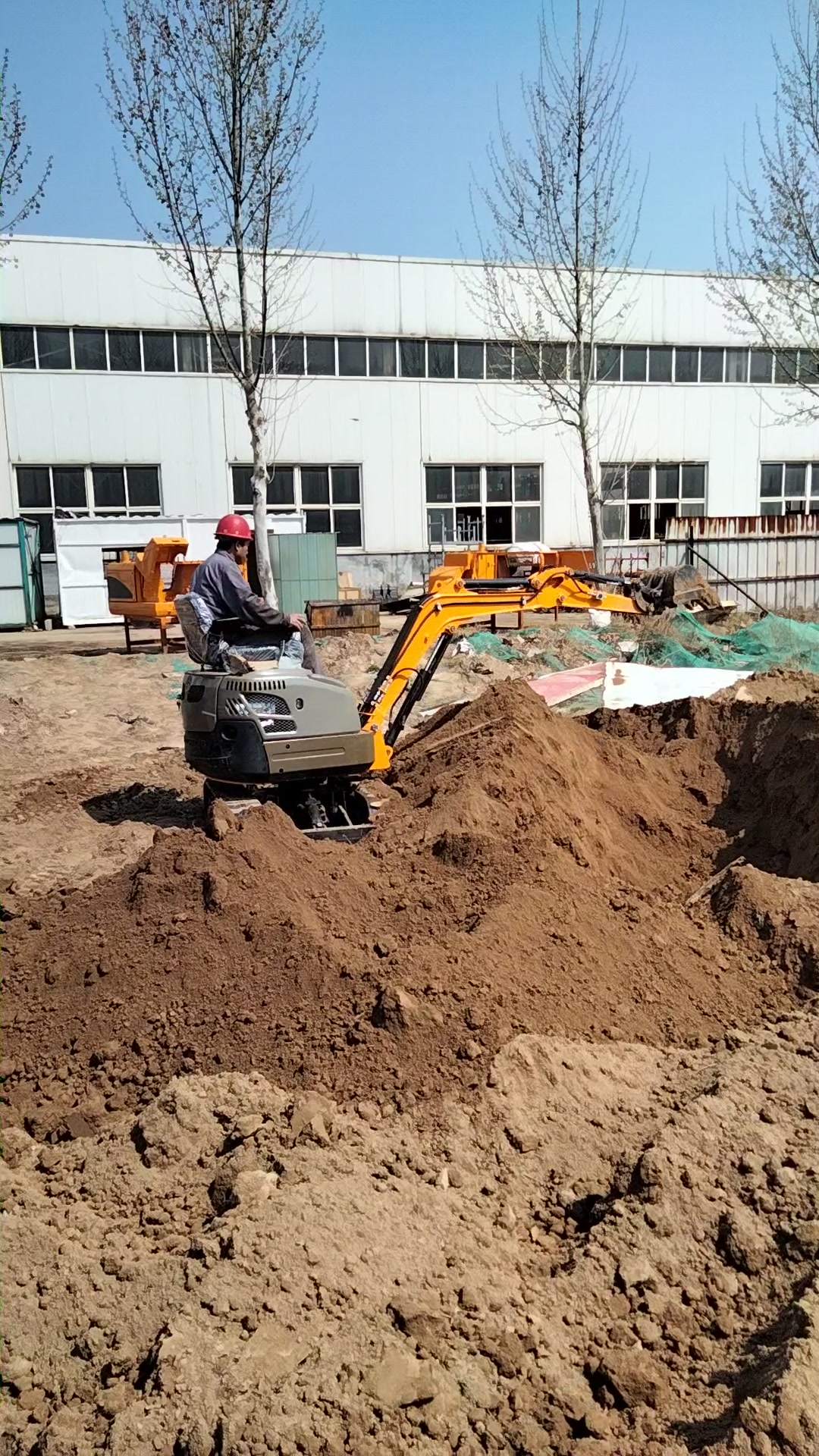 农用30挖掘机刨地,带驾驶室的小型挖机 家用工程工地微挖机-度小视