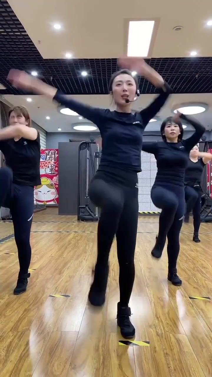 汗水赢得人生90 每天暴汗燃脂 正能量有氧健身操-度小视