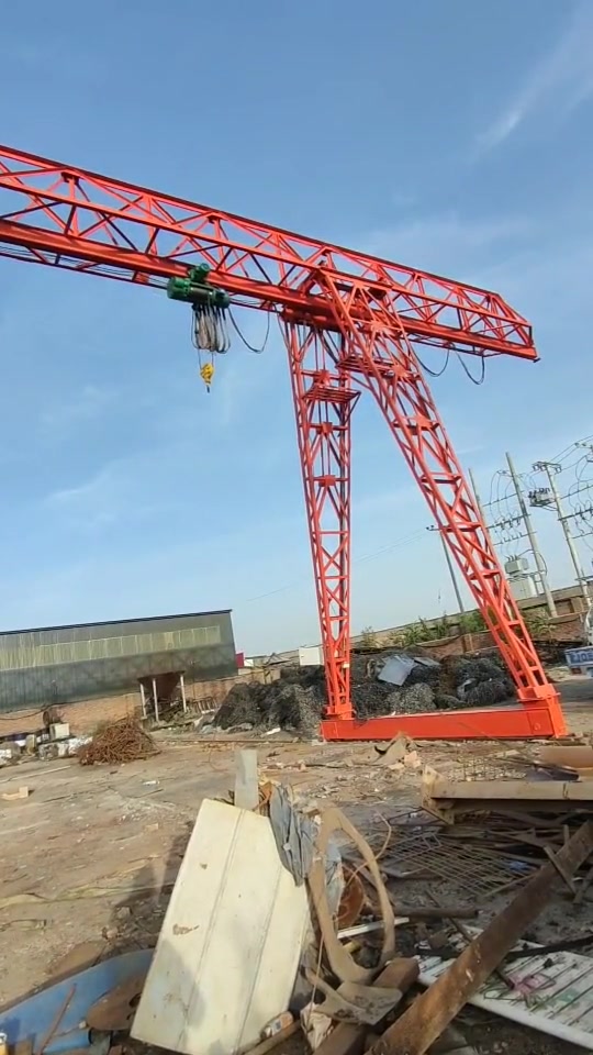 室外龙门吊10吨废铁回收站吸盘轨道吊-度小视