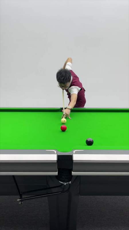 新手必学台球7个小技巧,靓仔们要的圆月杆法教学来了 台球-度小视