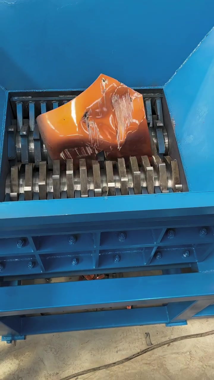 汽车塑料保险杠撕碎加工 废品回收万能撕碎机 塑料撕碎机-度小视