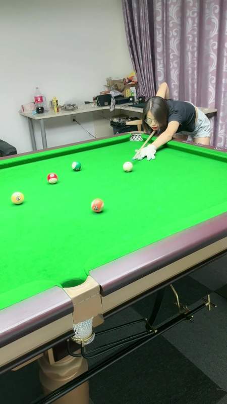 台球女孩 台球是一种生活 小姐姐-度小视