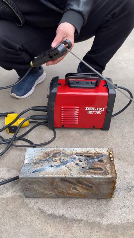 47 高效率五金工具,德力西迷你小焊机-度小视