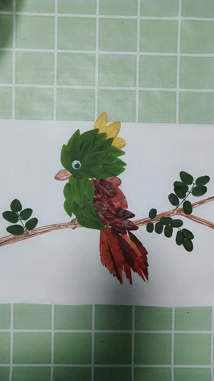 幼儿园每日亲子手工系列树叶贴画