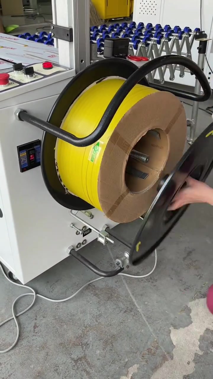 快递打包机装袋过程快递打包机-度小视