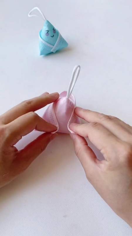 口罩不要丢,做个粽子多可爱!花式赛端午变废为宝-度小视