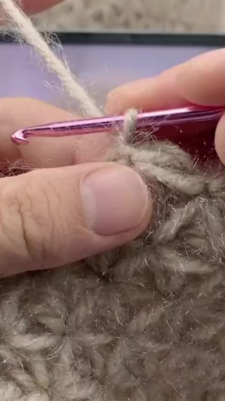 松鼠绒毛线围巾帽子教程 爱编织爱玩毛线(6)