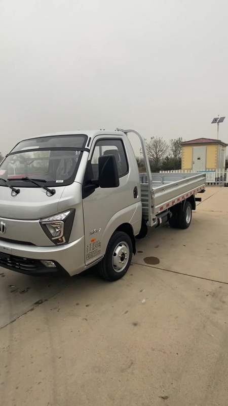 五征小货车厂家,为你介绍飞碟缔途双燃料版平板货车;五征小货车厂家