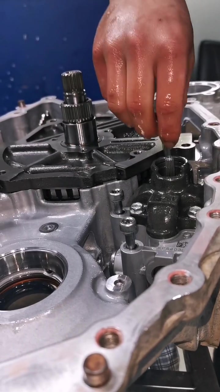 今天又修到一台日产天籁jf017变速箱-度小视