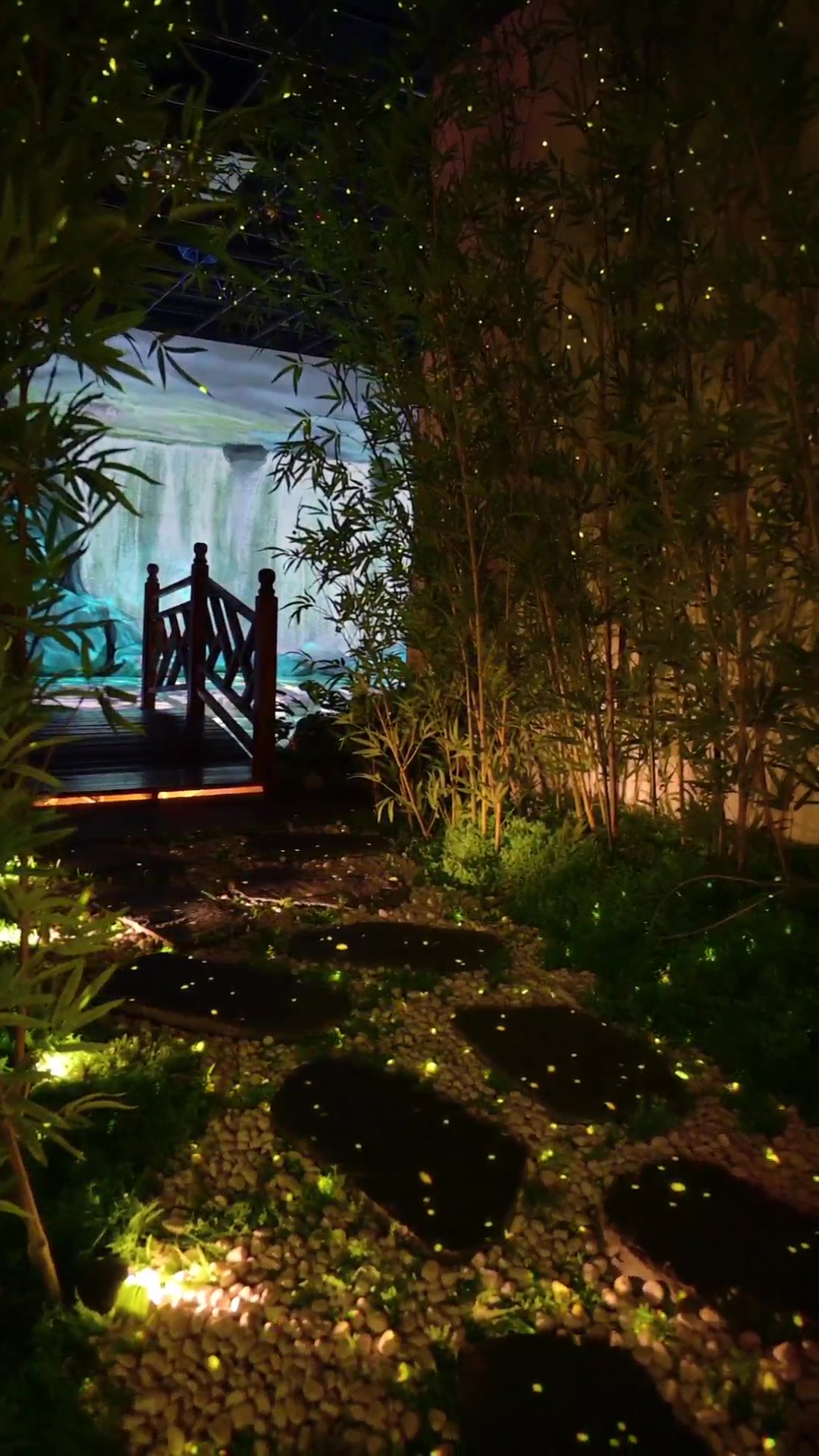 文旅投影灯的灯光应用效果,文旅投影灯厂家展示文旅景观投影灯的灯光