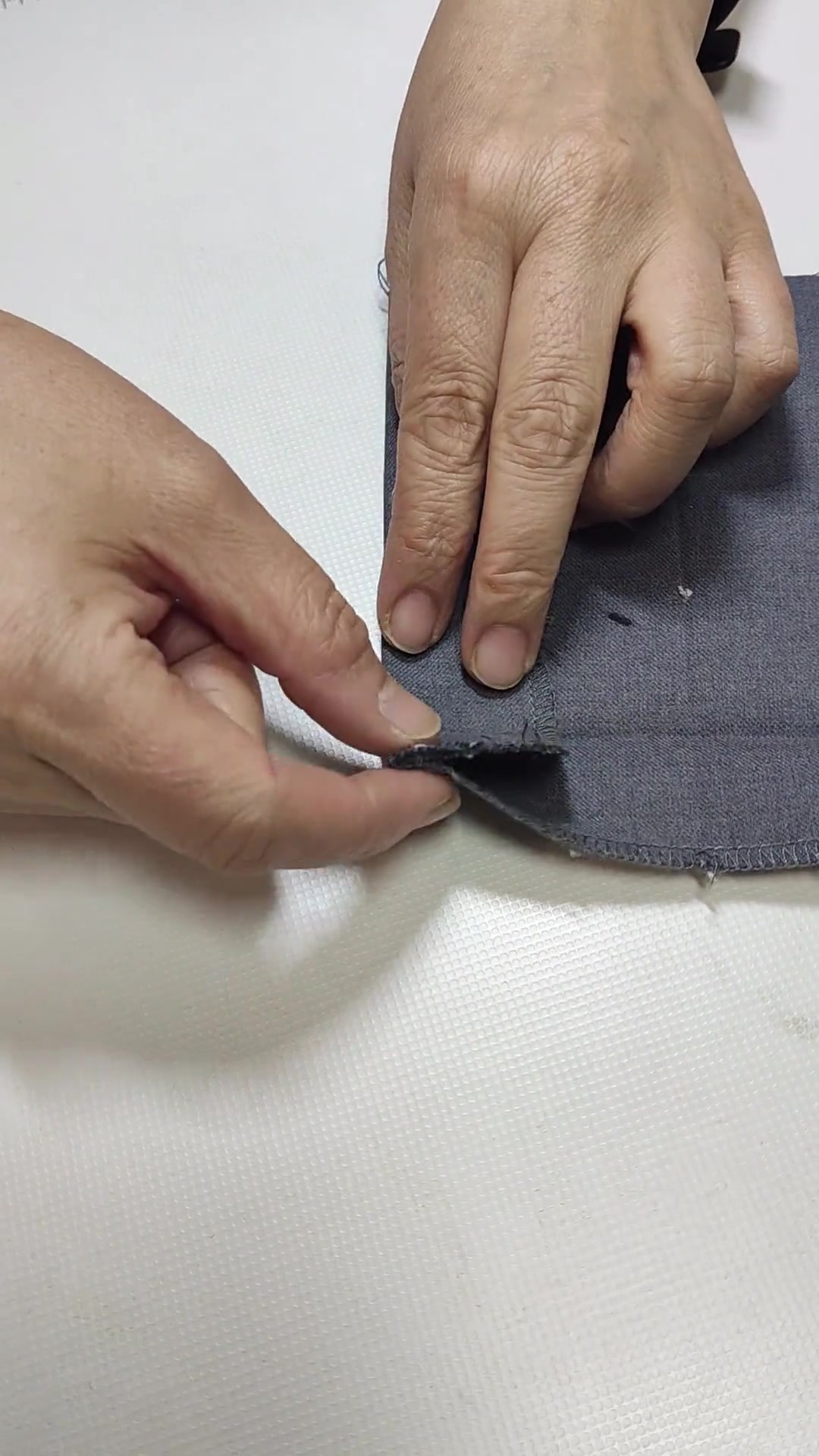 生活小妙招 生活小技巧 旧衣服改造 缝缝补补 修改衣服  小助手-度小