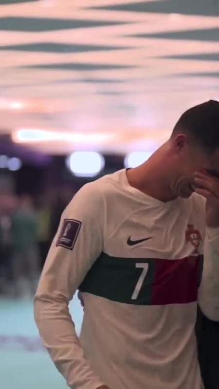 葡萄牙告别本届世界杯c罗含泪告别祝福这位老将