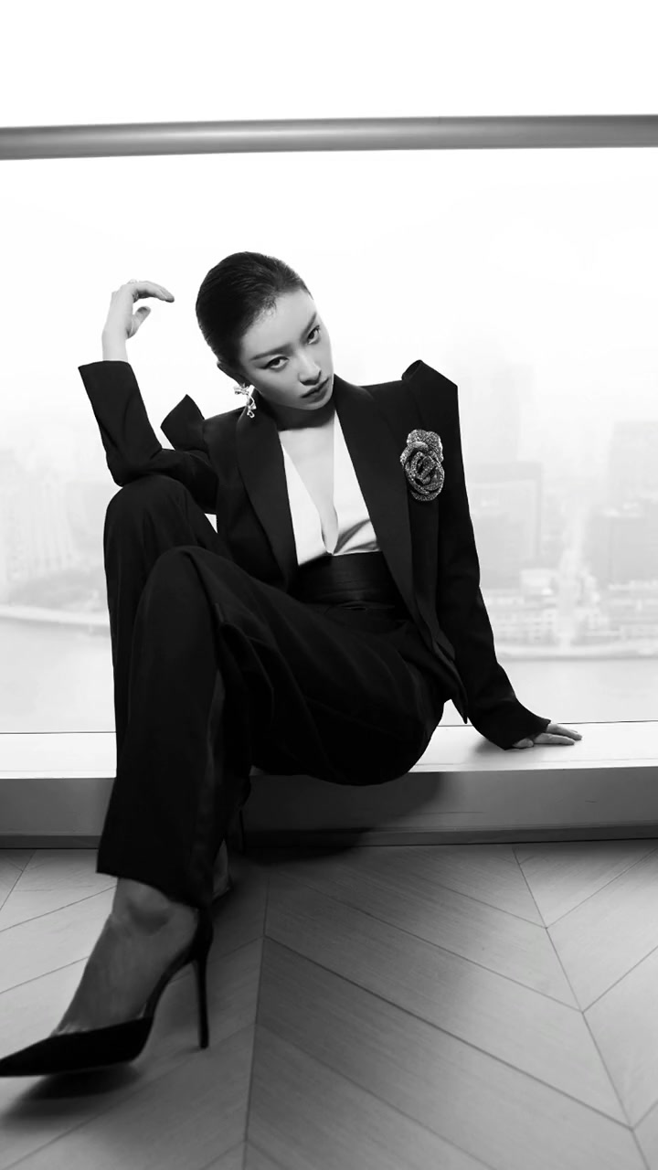 倪妮 女星黑白西装造型大赏 姬圈大佬-度小视