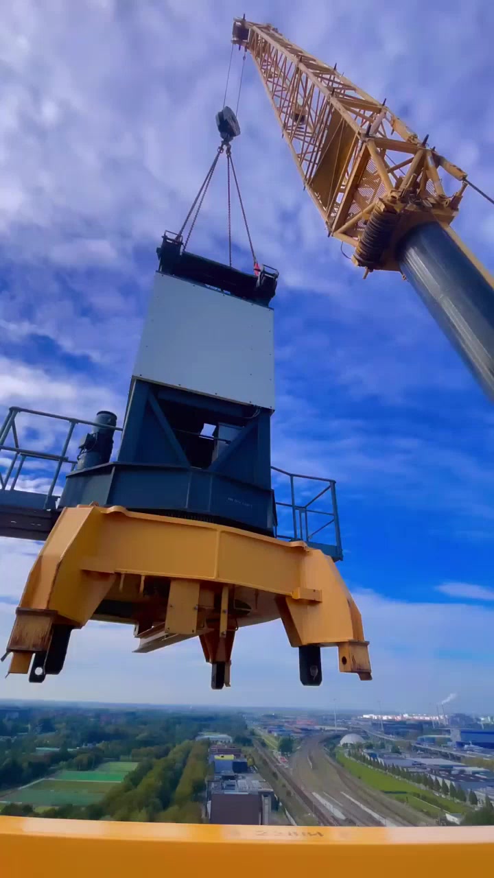 利勃海尔,国外吊车