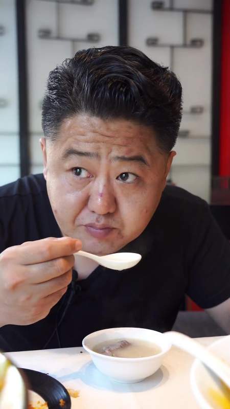 第56集|你们谁点的三样菜,今天和老唐一起去看看.