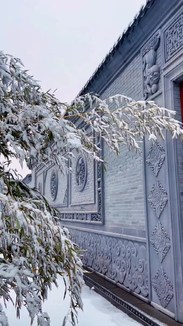 超好看的四合院雪景,充满国风古韵-度小视