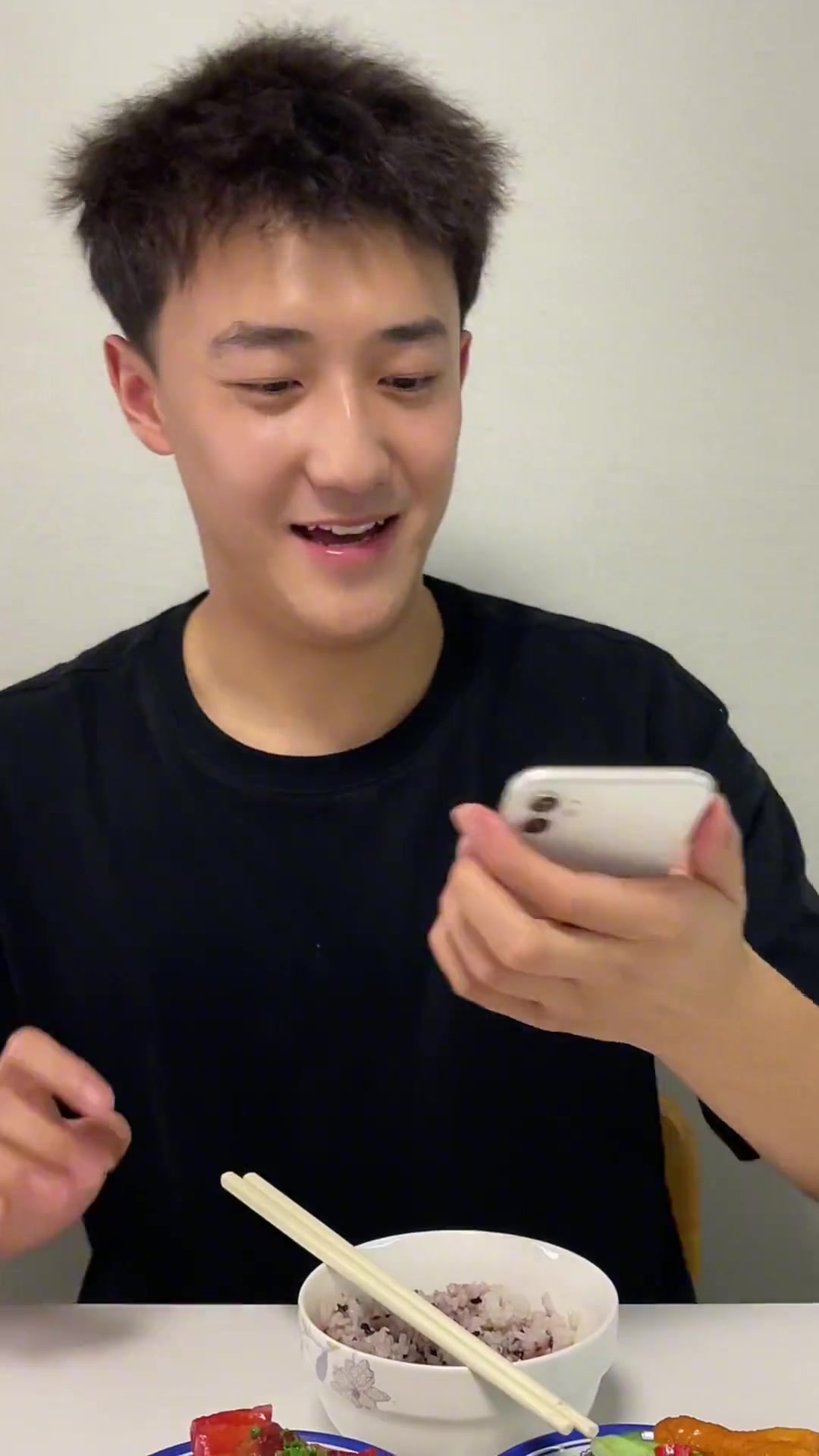 今天看点不一样的 短视频 刘一朵-度小视