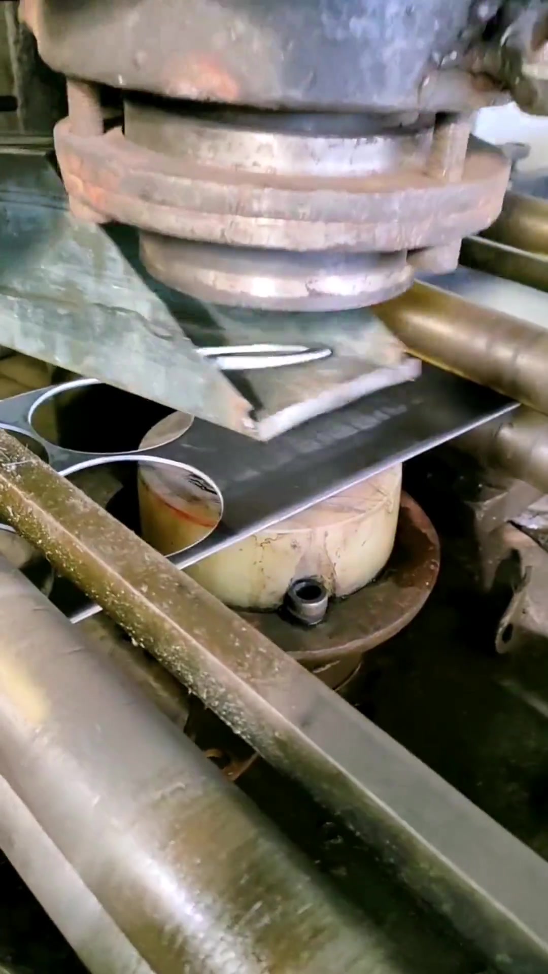 第39集|冲压自动接料 自动化设备 冲床 非标自动化 机加工-度小视