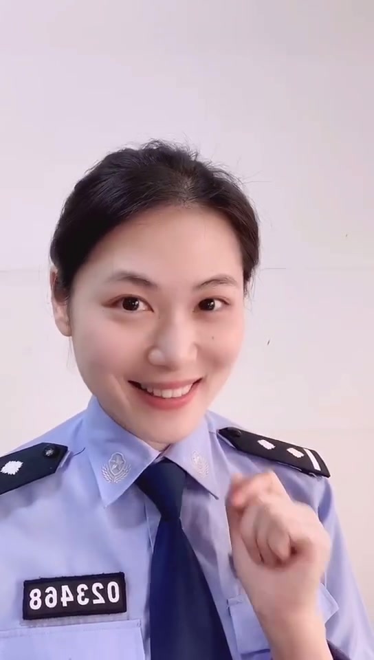「「话筒」谨防刷单诈骗」明人不说暗话,警花小姐姐提醒您警惕网络刷