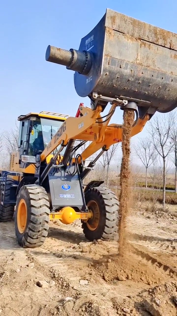 搅拌斗装载机 搅拌斗 搅拌一体车 铲车搅拌机 搅拌铲车 铲料搅拌运输