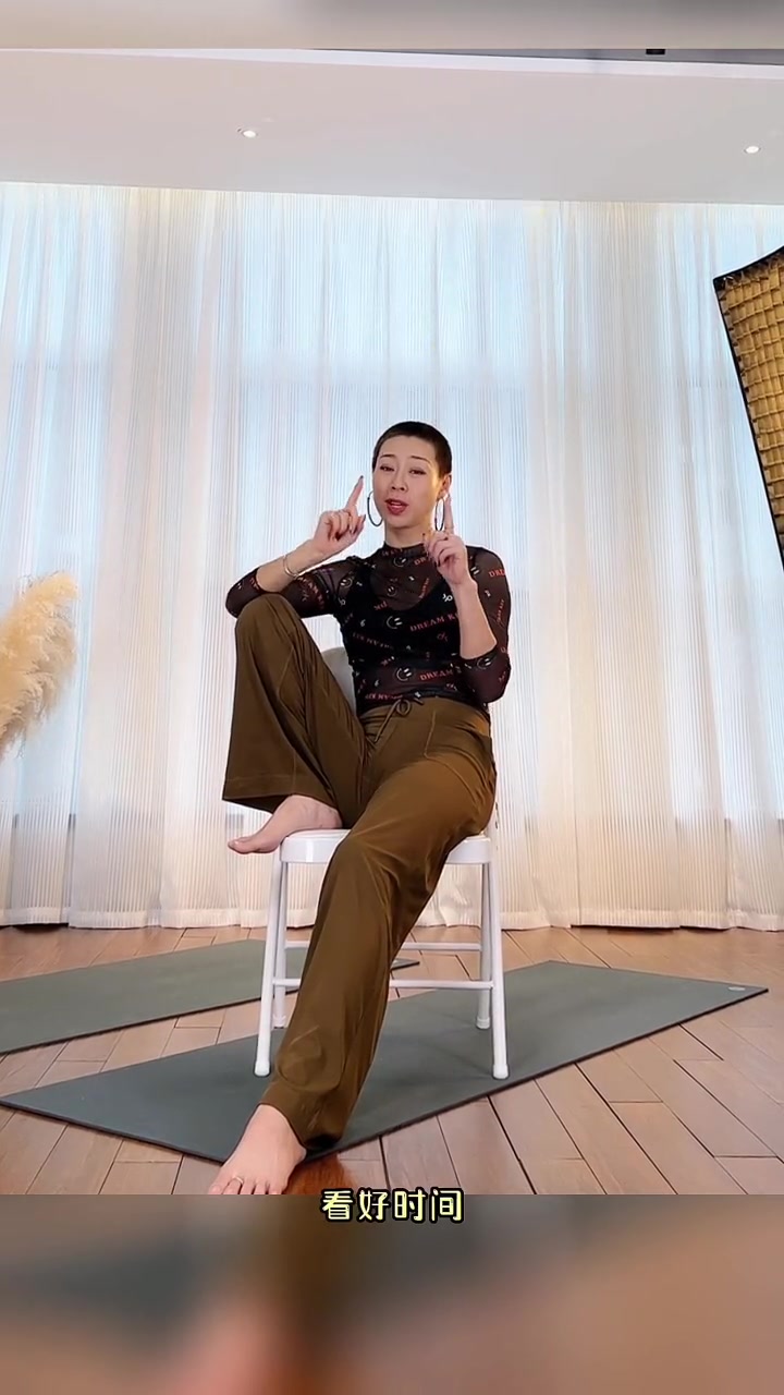 女生基础瑜伽教学 瑜伽 梵音流瑜伽女神琳潇每周日到周四早7点,带您