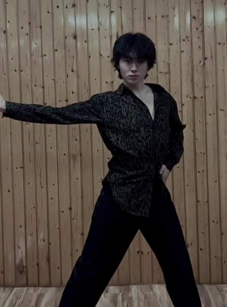 郑州大学 国标生的拍照姿势 185 国标舞 变装-度小视