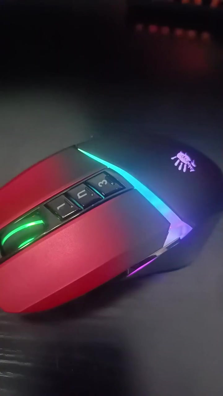 第65集|fps玩家都应该试试这款v8m max 血手幽灵鼠标宏 电竞游戏鼠标