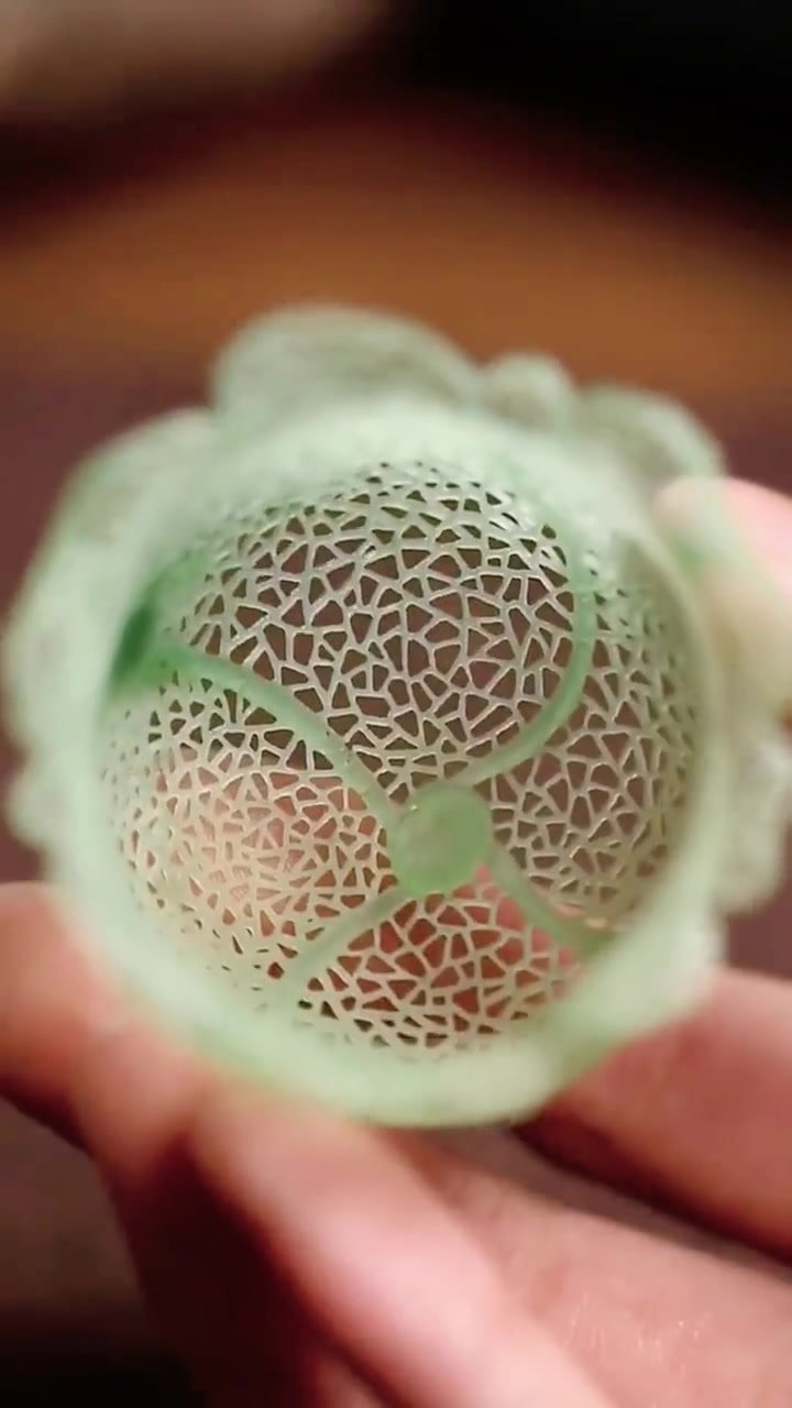 痕都斯坦工艺雕刻,每一刀都不能出错-度小视