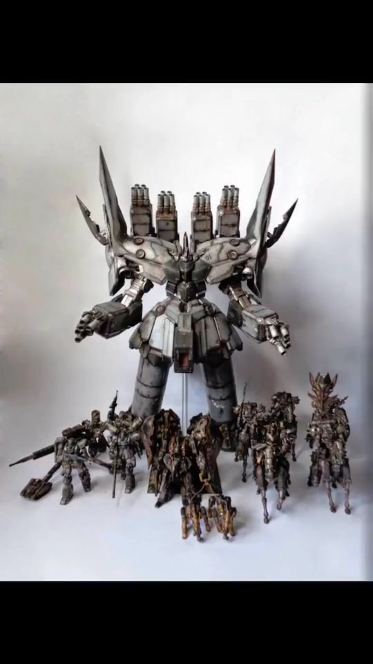 超级旧化新吉翁号(作者:the paint pusher)高达-度小视