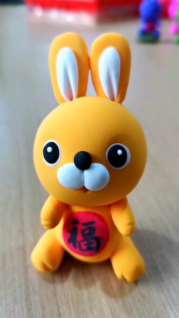 兔子兔飞猛进兔年有余等一件件作品栩栩如生捏出了居民们对兔年的美好