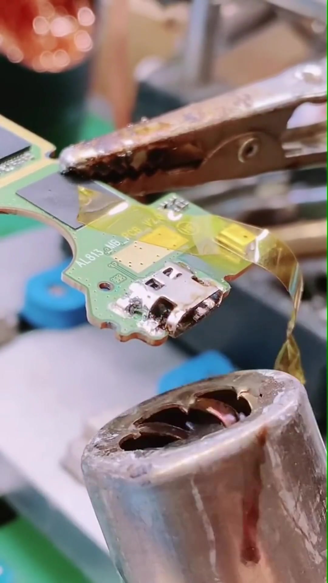 拆换一个手机usb充电接口 手机维修 焊接 电子技术 硬件-度小视