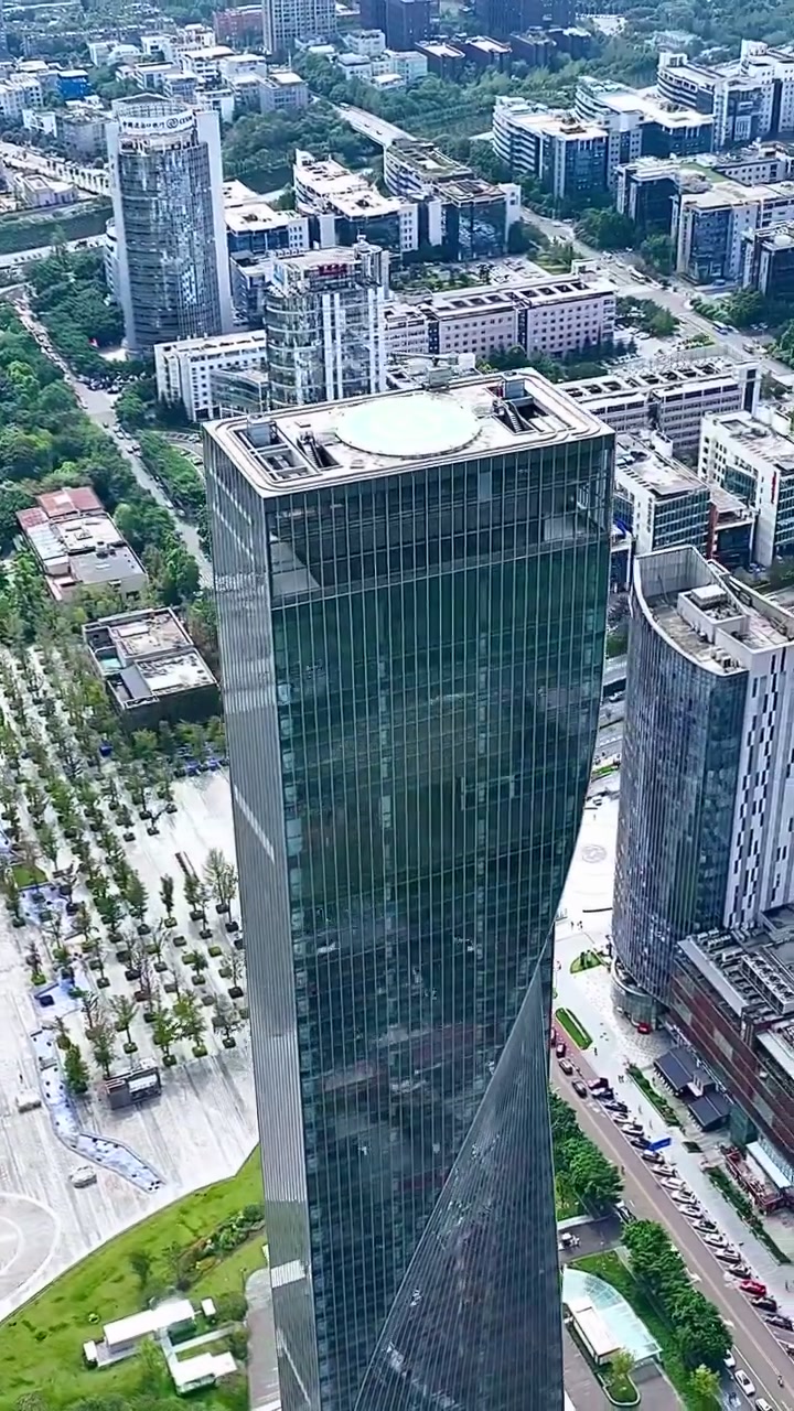 "世界第一扭"摩天大楼,重庆高科太阳座现已竣工交付使用