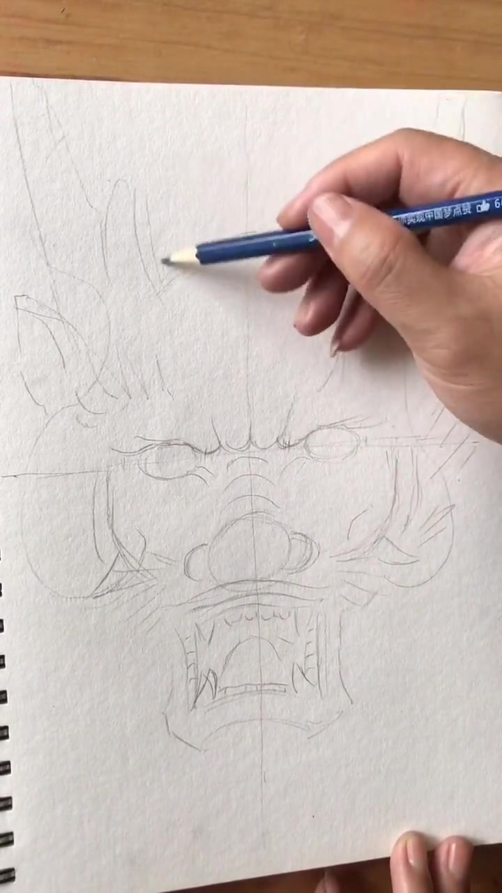 教您画正面龙头,正面龙头画法演示,谢谢朋友们欣赏,感谢官方!-度小视