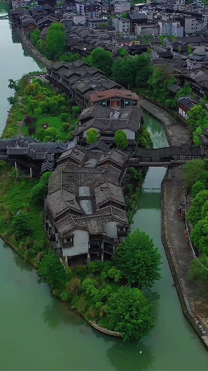 一个免费的5a景区,重庆黔江濯水古镇,这儿不仅风景美,吃的也很美味
