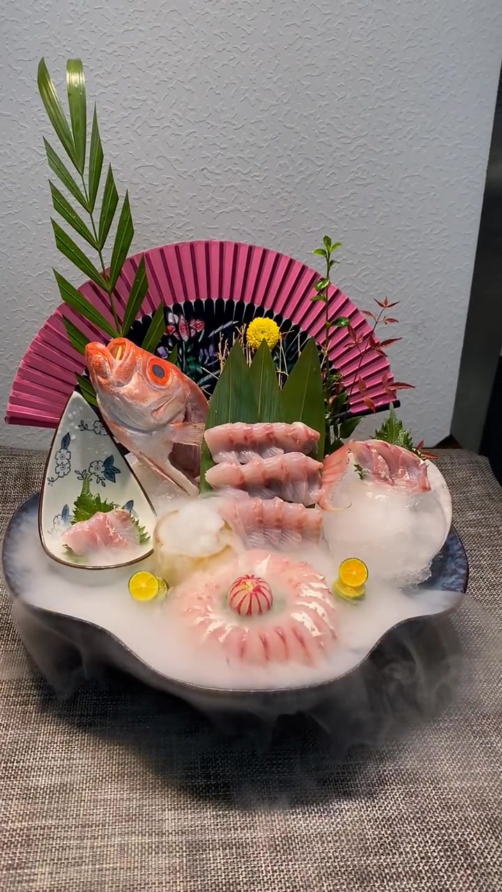 大眼鸡刺身,屏幕前的你虽然吃不到,看着也是一种享受