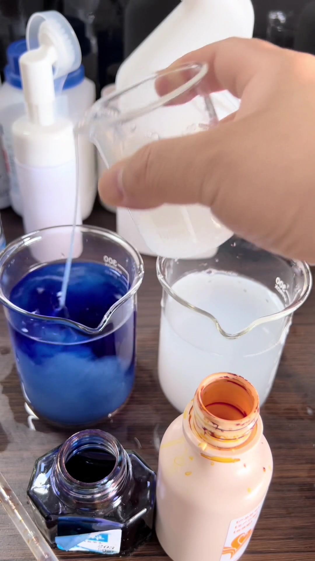 快速去除白衣服上碘伏,蓝墨水-度小视