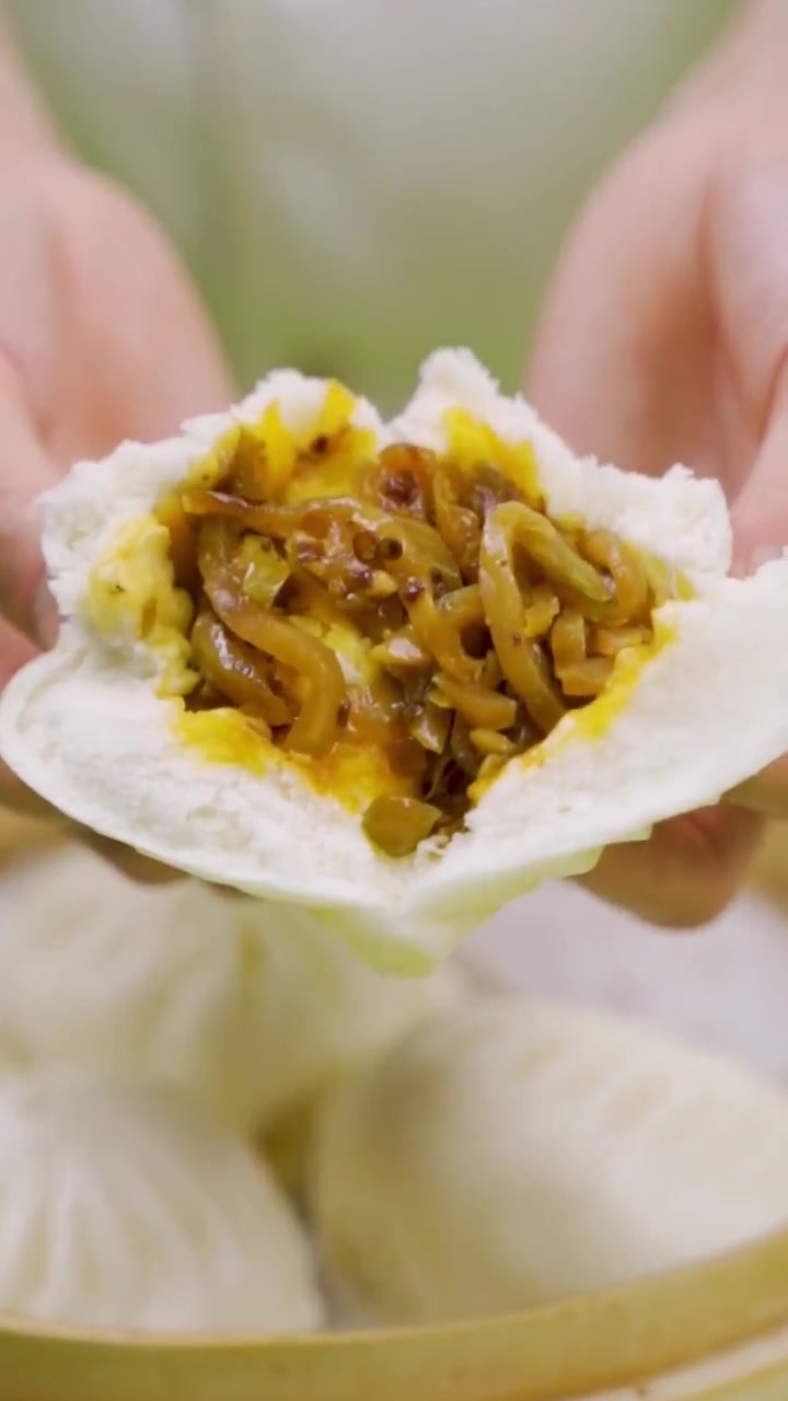 今天教大家制作榨菜包清爽可口 多吃不腻