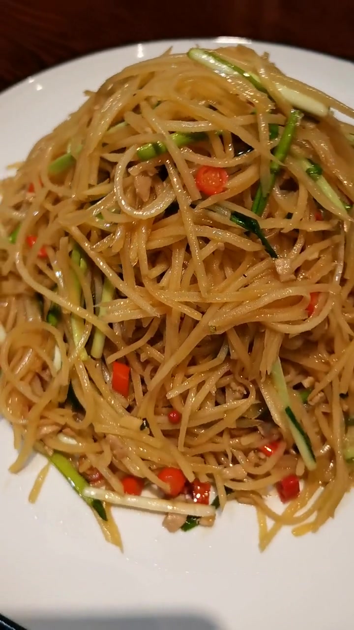 今天做的《家常土豆丝》
