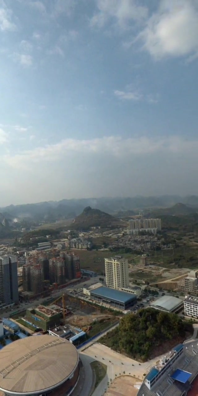 平果位于广西壮族自治区百色市平果县,关注我带你高空看自己的全景