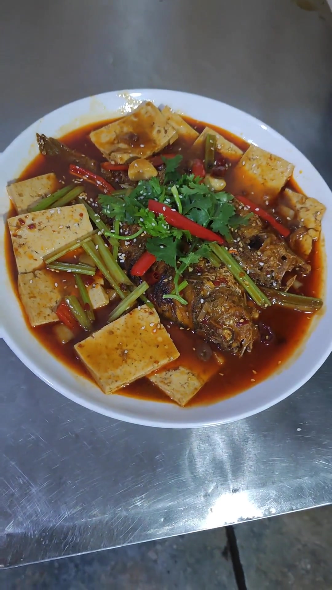 夜市家家都有香死人的黄鱼烧豆腐它来了,今天就把我的做法分享给大家