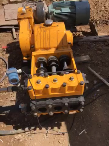 黑旋风3sns注浆泵 三缸灌浆泵工作视频-度小视