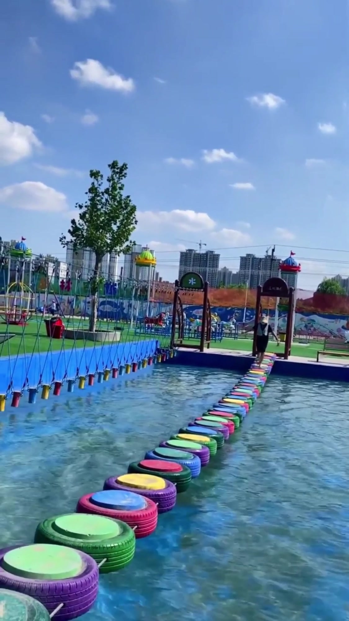 网红无动力游乐设备户外景区坑爹过山车人力脚蹬车水上拓展组合