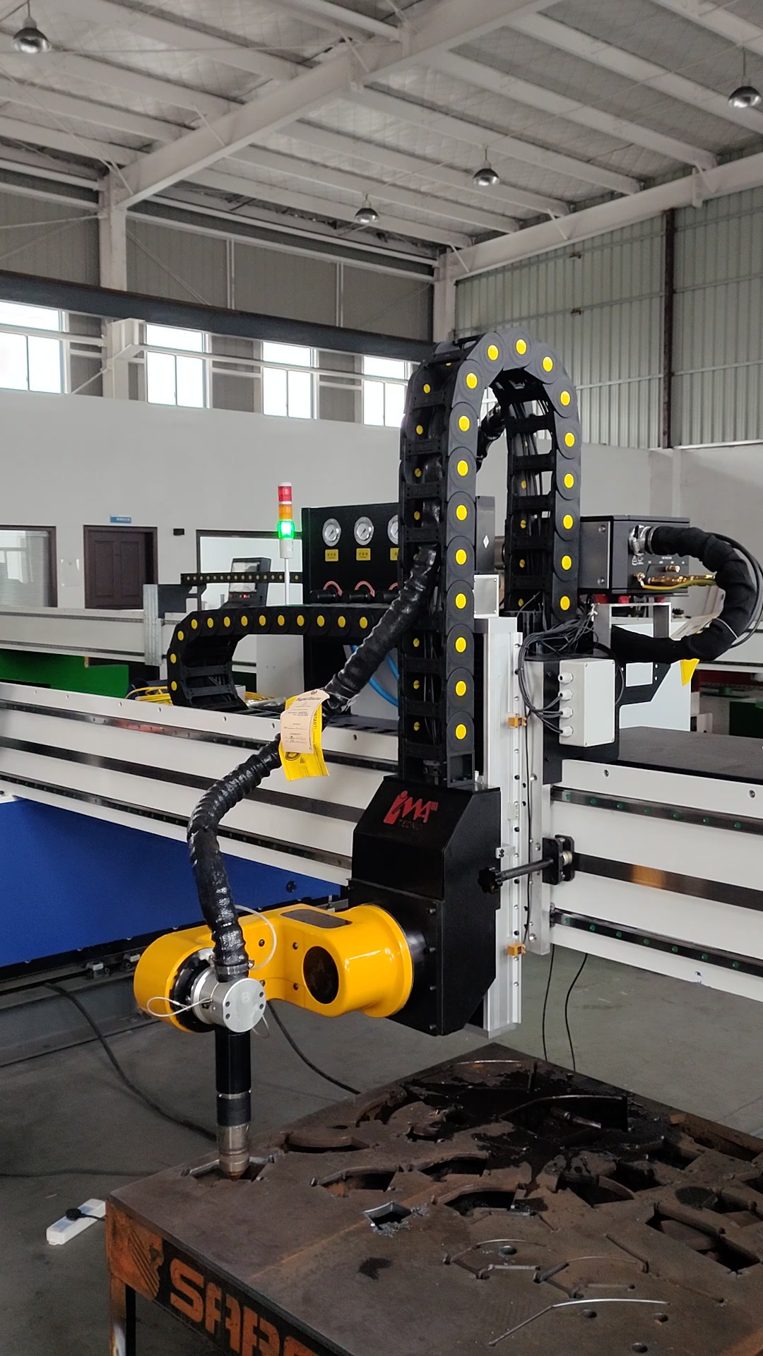 3维5轴机器人数控坡口切割机专干钢板ixyvk型直线曲线坡口切割-度小视