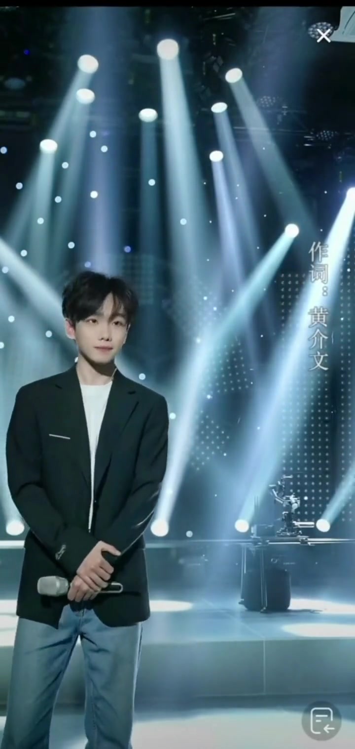 是不是双胞胎,这下清楚了吧夏小夏