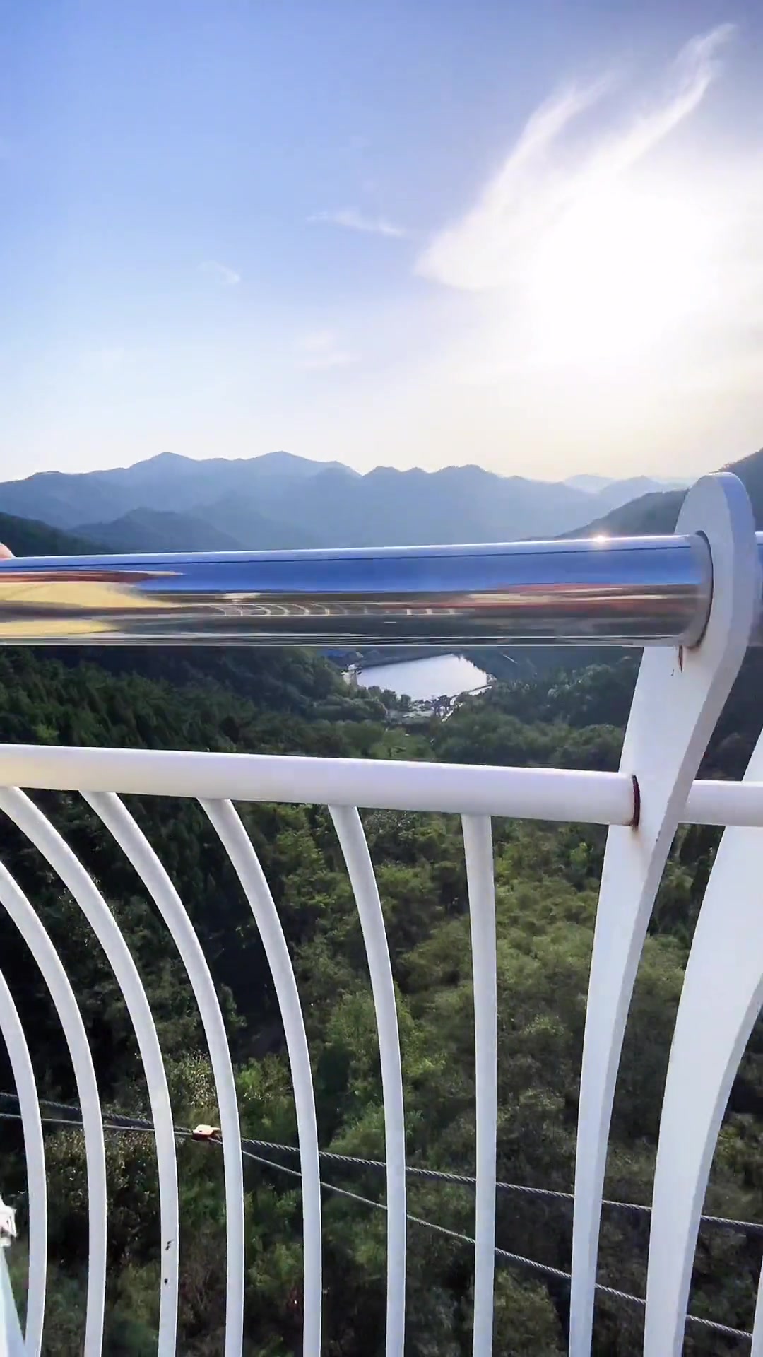 济南水帘峡的玻璃吊桥真的很好玩,抓紧带家人来体验一下吧 山东生活