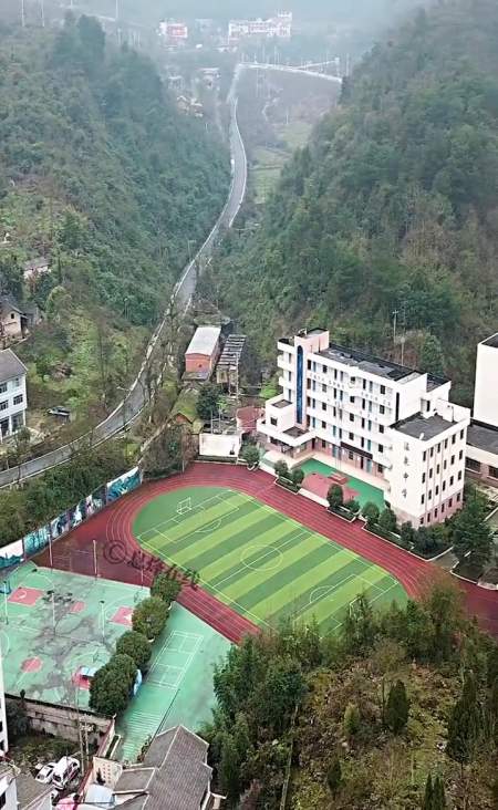 第16集|有 息烽温泉中学 的吗,快来集合了,你和你的同学们还有联系吗?